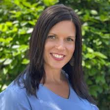 Meredith Alexander's Instagram, Twitter & Facebook