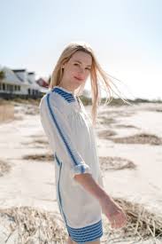 Elite model dierdre reimold spent the day on the boat with leo the film will also feature matthew mcconaughey, jon favreau, the artist's jean dujardin, and gene hackman, who's rumoured to narrate. 97v3g5ke7038 M