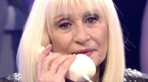 Murió hoy a las 16.20 horas, lunes 5 de julio, tras una enfermedad que, dijo iapino. Raffaella Carra Ultimas Noticias Fotos Y Mucho Mas