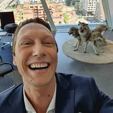 Berger photo gallery, biography, pics, pictures, interviews, news, forums and simon j. Simon J Berger Facebook