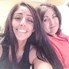 Mari Russell's Instagram, Twitter & Facebook