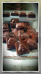 Bonbons Chocolat Fourres Au Pralin Chocolat Petit Chocolat Chocolat Maison