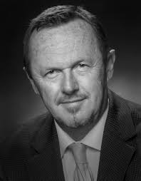 Frank Howarth, Director, 2004