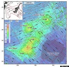 Largest Volcano On Earth Lurks Beneath Pacific Ocean Volcano Pacific Ocean Earth