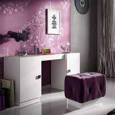 It comes with drawers and lots of inner divisions to conveniently accommodate a number of vanity essentials and jewelry. Everly Quinn Kirkwood Bedroom Makeup Vanity Set Wayfair