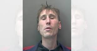 Hemel Hempstead: Police searching wanted man