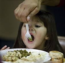 Homeless shelters serving more 'kids and moms' in '09