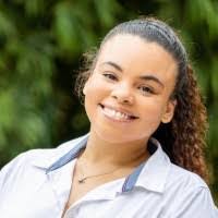 Sasha Rowe's Instagram, Twitter & Facebook