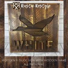A hunters home decor at its finest for any room of the house! Wooden Duck Hunting Silhouette Wall Hanging Sign Rustic Country Recycled Hunting Trophy Sign Gift For Him Father In Law Dad Papa Rustic Bathroom Designs Rustic Rustic Bathroom Decor
