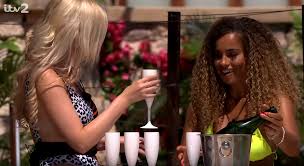 Some girls don't like that! Love Island Derriere La Telerealite Des Drames Et Des Questions