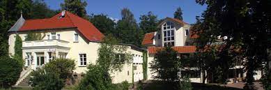 Bathrooms include bathtubs or showers. Angebote Preise Hotel Haus Chorin