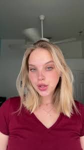 Abby Mazer's Instagram, Twitter & Facebook