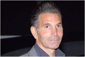 Mossimo giannulli spent his childhood in southern california. Mossimo Giannulli Net Worth Wife Lori Loughlin Wiki Age Biography Famous People Today