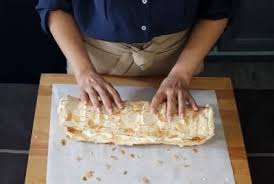 Recette Gateau Roule Meringe Aux Fruits Rouges En Pas A Pas Recette Gateau Roule Gateau Roule Recette Recette Gateau