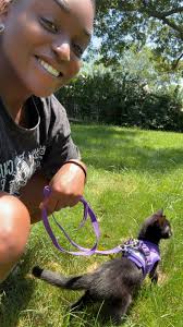 She's like “wtf is this shi?”