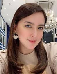 List of Celebrities with last name: Mina