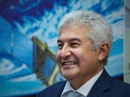 Pontes anuncia vacina do governo federal, 7 horas após SP divulgar ButanVac