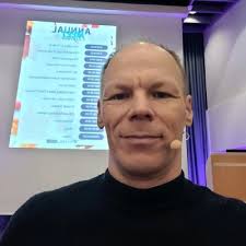 Team Penske Streamlines Car Builds with Mendix and Teamcenter