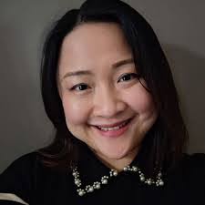 Dina Richmond's Instagram, Twitter & Facebook