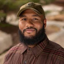 Wondering what products Pro UFC Heavyweight Fighter, Stipe Miocic, uses to  stay in peak shape? See how #Isagenix fits into Stipe's routine and how  this top athlete gives back to the community