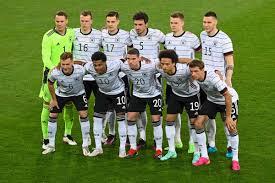 Dabei beschränkt sich der livescore nicht nur auf heimischen ligen und pokale, sondern geben die aktuellen spielstände praktisch aller interessanten fussball ligen der welt wieder. Fussball Heute Landerspiel Deutschland Gegen Danemark 1 1