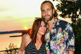 Sophia thomalla, 31, ist dafür bekannt, kein blatt vor den mund zu nehmen. Simone Thomalla Schwarmt Silvio Heinevetter Ist Der Perfekte Ausgleich Gala De