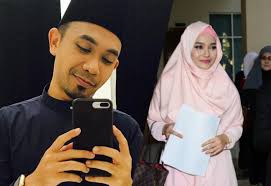 Terkini penyanyi hafiz hamidun tampil membuat ulasan mengenai majlis pernikahannya sekaligus mendedahkan identiti bakal isterinya yang terdahulu dirahsiakan. Hafiz Hamidun Akui Tidak Pernah Jalinkan Hubungan Intim Dengan Isteri