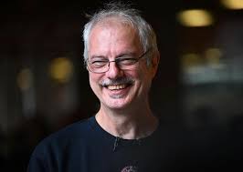 AstraZeneca y Morten Meldal inspiran a jóvenes científicos en Colombia