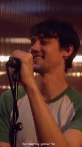 Henning May Girlfriend