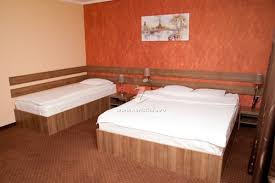 Cetatea medievală, biserica bob, al doilea rând: Pensiunea El Passo Targu MureÈ Contact Direct