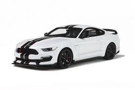 New listingmaisto 1:18 2020 ford mustang shelby gt500 diecast model racing car black boxed. Ford Mustang Shelby Gt350r 1 18 Scale By Gt Spirit Cam Wants A White Grey With Black Stripes And Black Roo Shelby Gt350r Mustang Shelby Ford Mustang Shelby