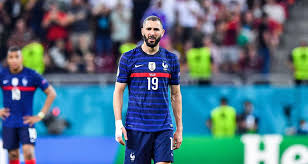 Suivez en direct toute l'actualité 'equipe de france de football' : Equipe De France Benzema Sort Du Silence Et Confie Son Immense Deception
