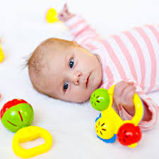 Bu bebekten bebeğe değişiklik gösterebilir. 0 6 Aylik Bebekler Icin Oyuncak Secimi Gebe Com