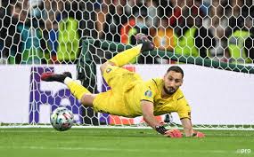 He made over 250 appearances for the italian giants, keeping 88 clean sheets. How Many Penalties Has Donnarumma Saved In His Career Footballtransfers Com