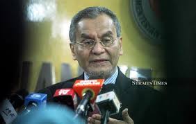 Dzulkefly bin ahmad ( jawi : Amanah Gives Full Support To Dr M S Leadership Awaits Agong S Decree