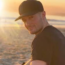 Hunter Cordell's Instagram, Twitter & Facebook