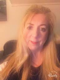 Annette Parry (@NettieParry)