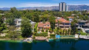 Browse photos, see new properties, get open house info, and research neighborhoods on trulia. Toluca Lake Home Where Roy E Disney Lived Lists For Sale At 5 Million Los Angeles Times