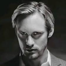 NEW: Tom made a review of "Searching for Novak" 'A fantastic and  fascinating exploration of the life of a great champion" by Mark Hodgkinson  book. #TomHiddleston🧸