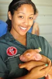 With New Scholarship, CVM Alum Hanner's Strong Voice for Inclusion Grows  Ever Louder