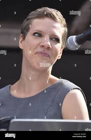 Francesca martinez hi-res stock photography and images