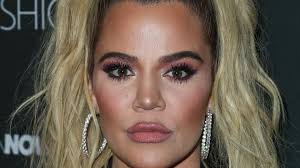 See more of khloé kardashian on facebook. Doku Zeigt Khloe Brach Nach Geburt Wegen Tristan Zusammen Promiflash De