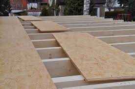 Osb Platten Beim Hausbau Dachkonstruktion Furs Carport Haus Bauen Dachkonstruktion Gartenhaus Dach