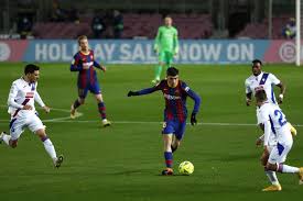 Lionel messi (barcelona) left footed shot from the centre of the box to the bottom right corner. Barcelona 1 1 Eibar Ronald Koeman S Men Struggle Without Lionel Messi