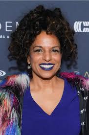 Sharon Lewis's Instagram, Twitter & Facebook