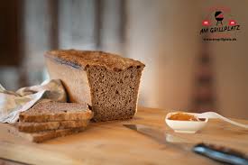 Walnuss Bier Brot Am Grillplatz Bbq Grillrezepte Rezept Bier Brot Lebensmittel Essen Brot