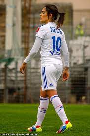 Louisa Necib 2015 Recherche Google Futebol Para Meninas Futebol Feminino Mulheres Atleticas
