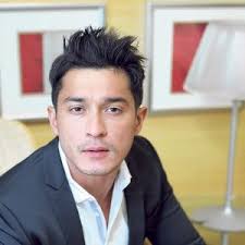 Aliff mengawali karirnya di indonesia lewat film heart 2 heart. Miller Khan Aktor Kacak Popular Indonesia Rupa Rupanya Kelahiran Malaysia Encikshino Com