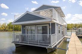 This two bedroom, one bath home, located on three acres is a short distance from several boat ramps, land between the lakes, turkey bay, the homeplace and many other area attractions! Cabin Rentals Kentucky Lake Lodging Lake Barkley Kentucky