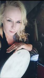 Out of curiosity does anyone use a snare drum bag to carry their bodhran?